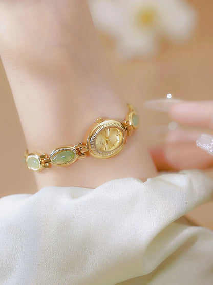 The Jadelette in Gold