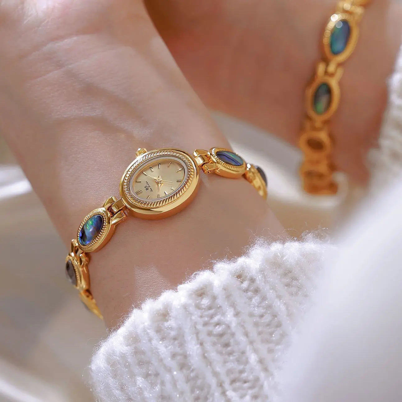 The Shells in Gold
