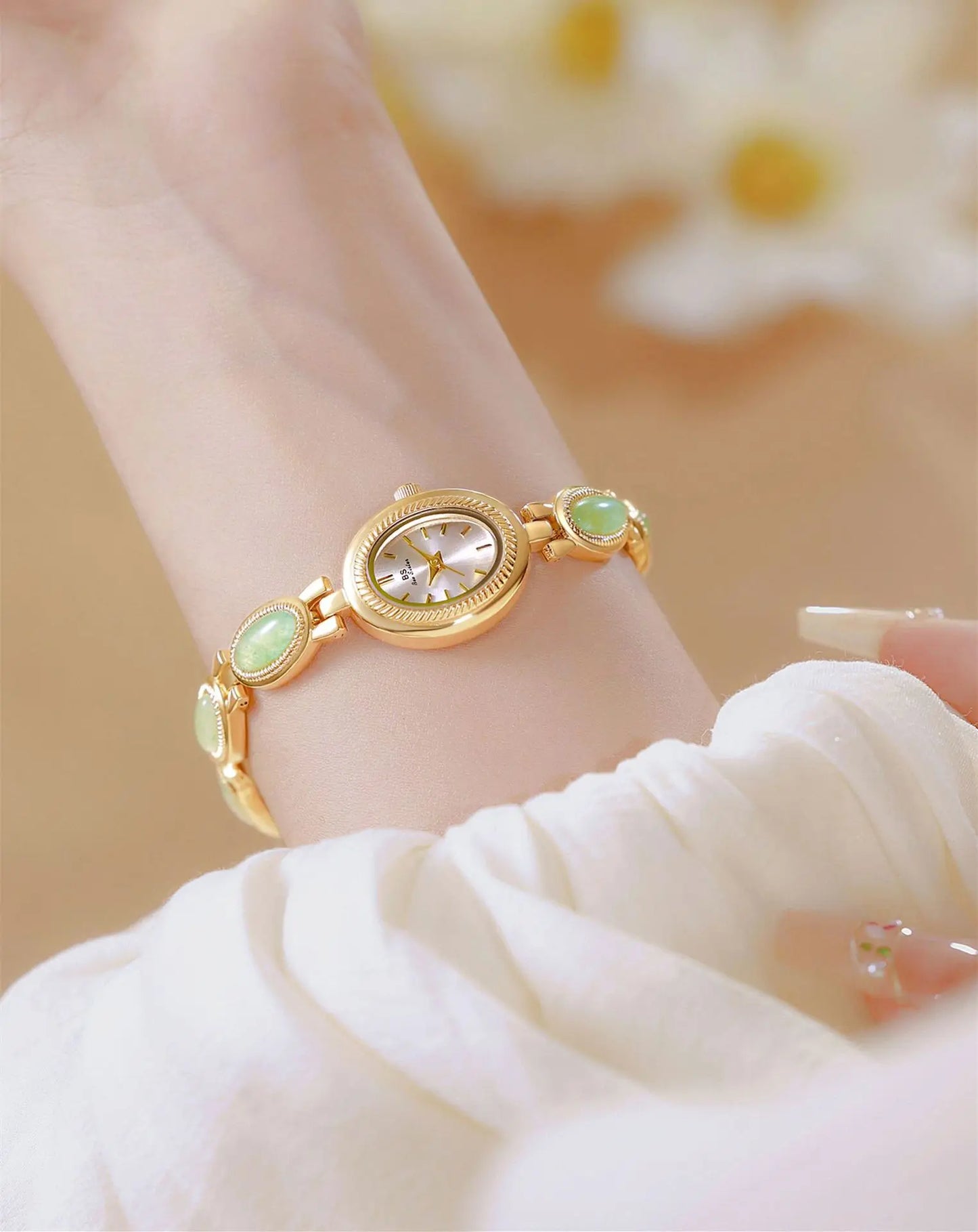 The Jadelette in Gold