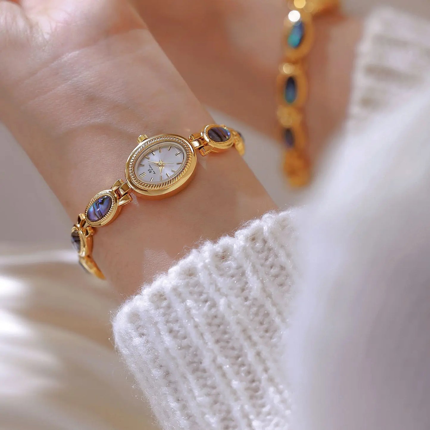 The Shells in Gold