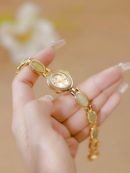 The Jadelette in Gold