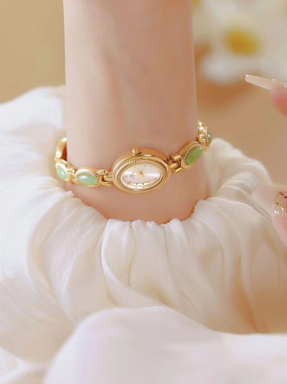 The Jadelette in Gold